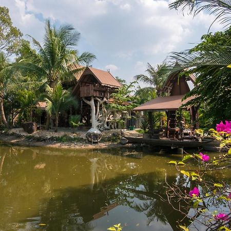 Suankaew​ Art​ Hostel​ Chonburi Bagian luar foto