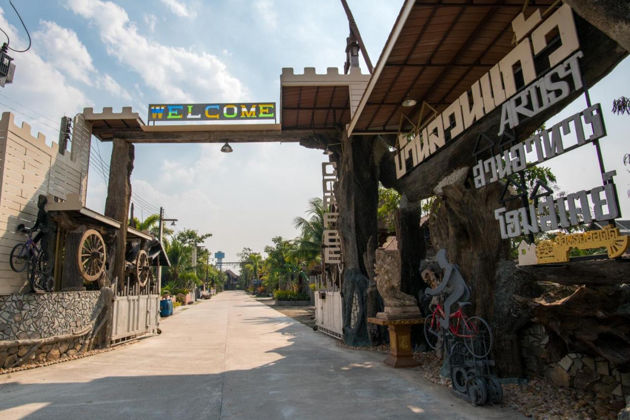 Suankaew​ Art​ Hostel​ Chonburi Bagian luar foto