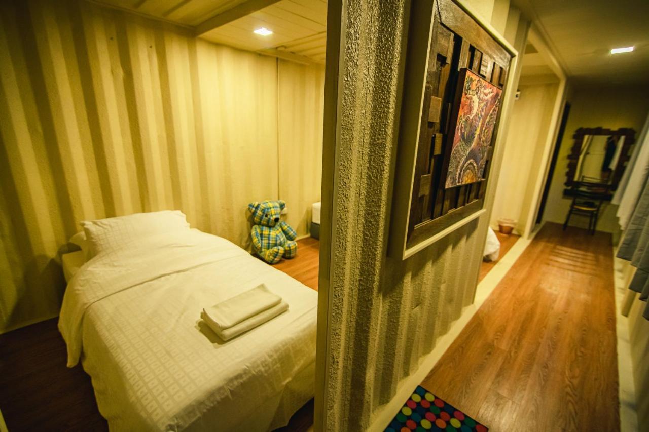 Suankaew​ Art​ Hostel​ Chonburi Bagian luar foto