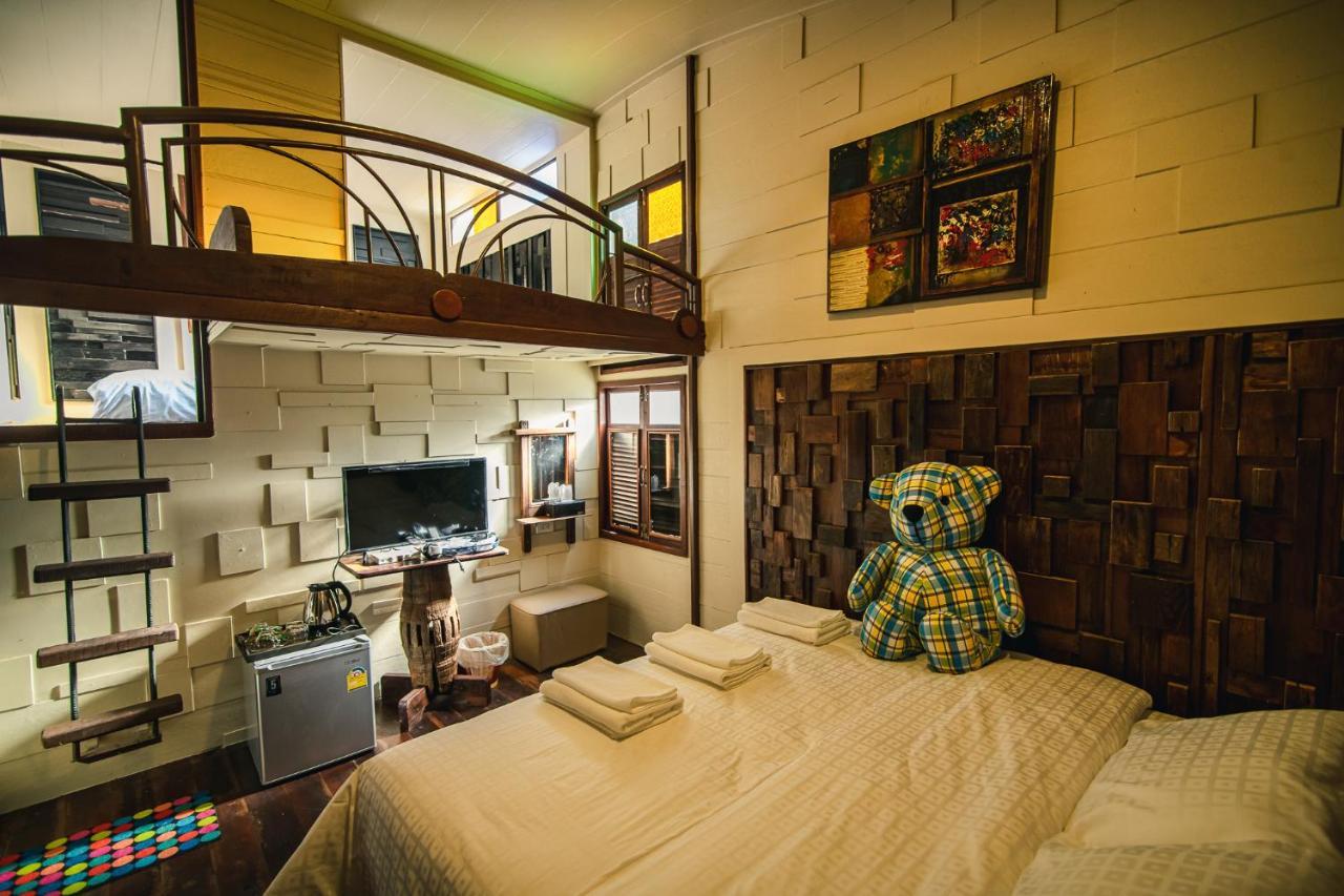 Suankaew​ Art​ Hostel​ Chonburi Bagian luar foto